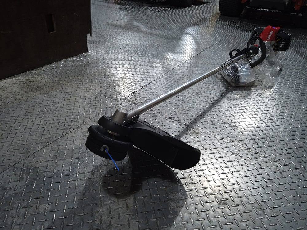 Shindaiwa T302X Straight Shaft Gas String Trimmer 30.5cc - SLE Equipment - 8