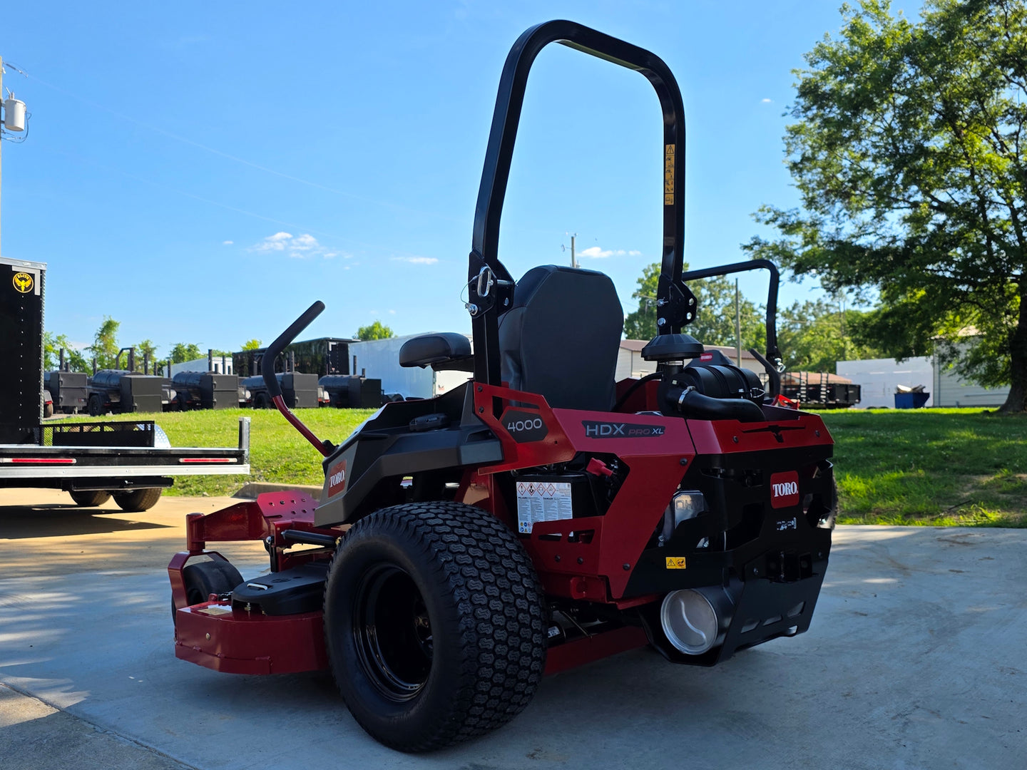 Toro 74016 60" ZMaster 4000 HDX Pro Zero Turn Mower 31HP KAW Back left angle picture 