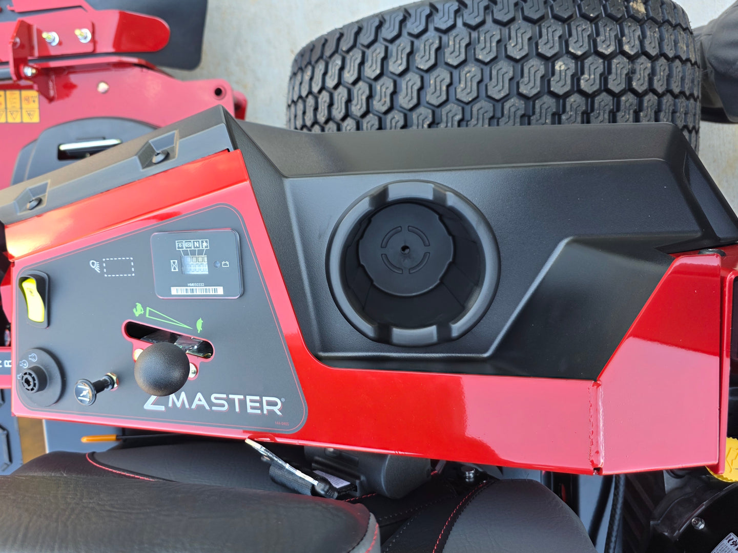 Toro 74016 60" ZMaster 4000 HDX Pro Zero Turn Mower 31HP KAW Right side console picture 
