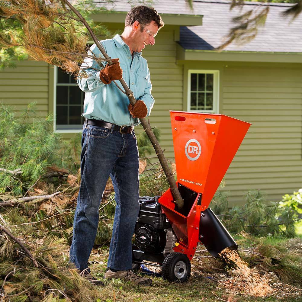 DR Power CS23030BMN0 6.5 HP Briggs Chipper Shredder Debris Collection Bag