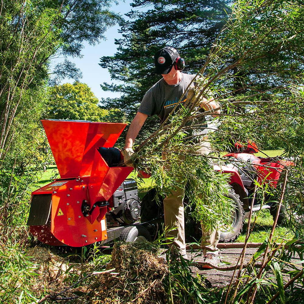 DR Power CS35050BEN 13.5 HP Briggs Chipper Shredder Front Left