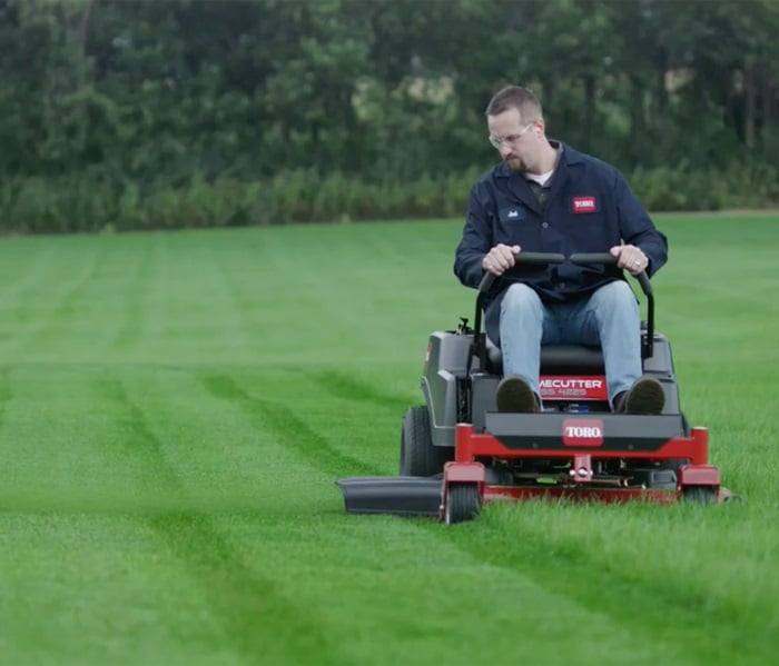 Toro 74726 TimeCutter SS4225 Zero Turn Mower 42" - 22.5 HP Front Left