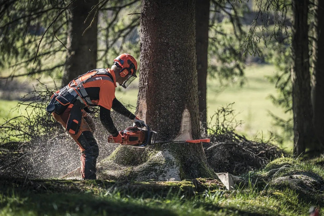 Husqvarna 572XP Gas - Powered 70.7cc X - Torq .063 Gauge 28" Chainsaw - SLE Equipment - 16