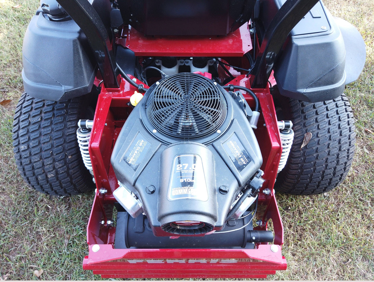 Ferris Is700z Zero Turn Mower 61" 27 HP Briggs Engine
