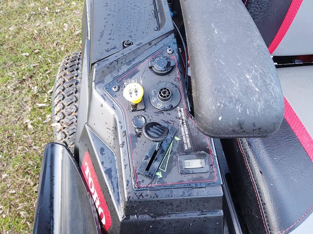 Toro 75211 TimeCutter HD Zero Turn Mower 48" Front Right