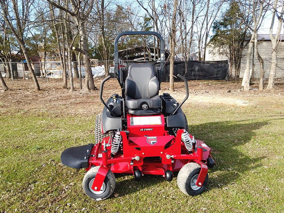 Ferris IS2100Z Zero Turn Mower 61" Deck 28HP Vanguard EFI Oil Guard Engine