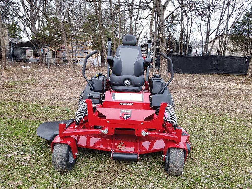 Ferris IS3200Z Zero Turn Mower 61" Stock 1