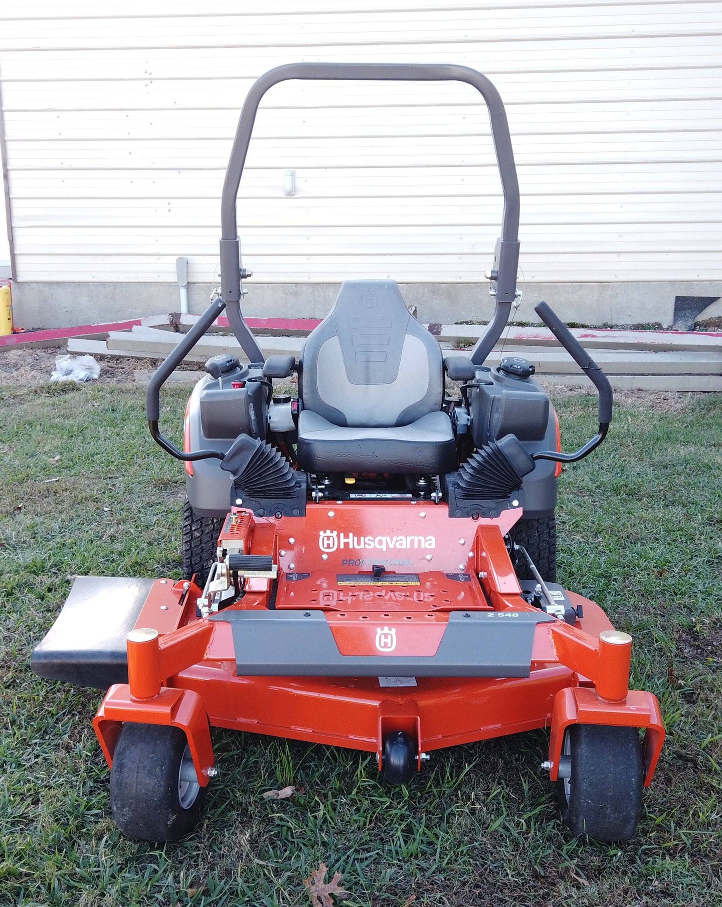 Husqvarna Z548 Zero Turn Mower 48" Deck 22 hp Kawasaki