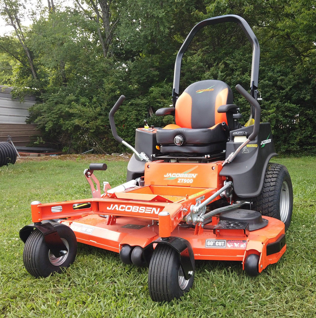 Jacobsen ZT900 2754KW Zero Turn Mower