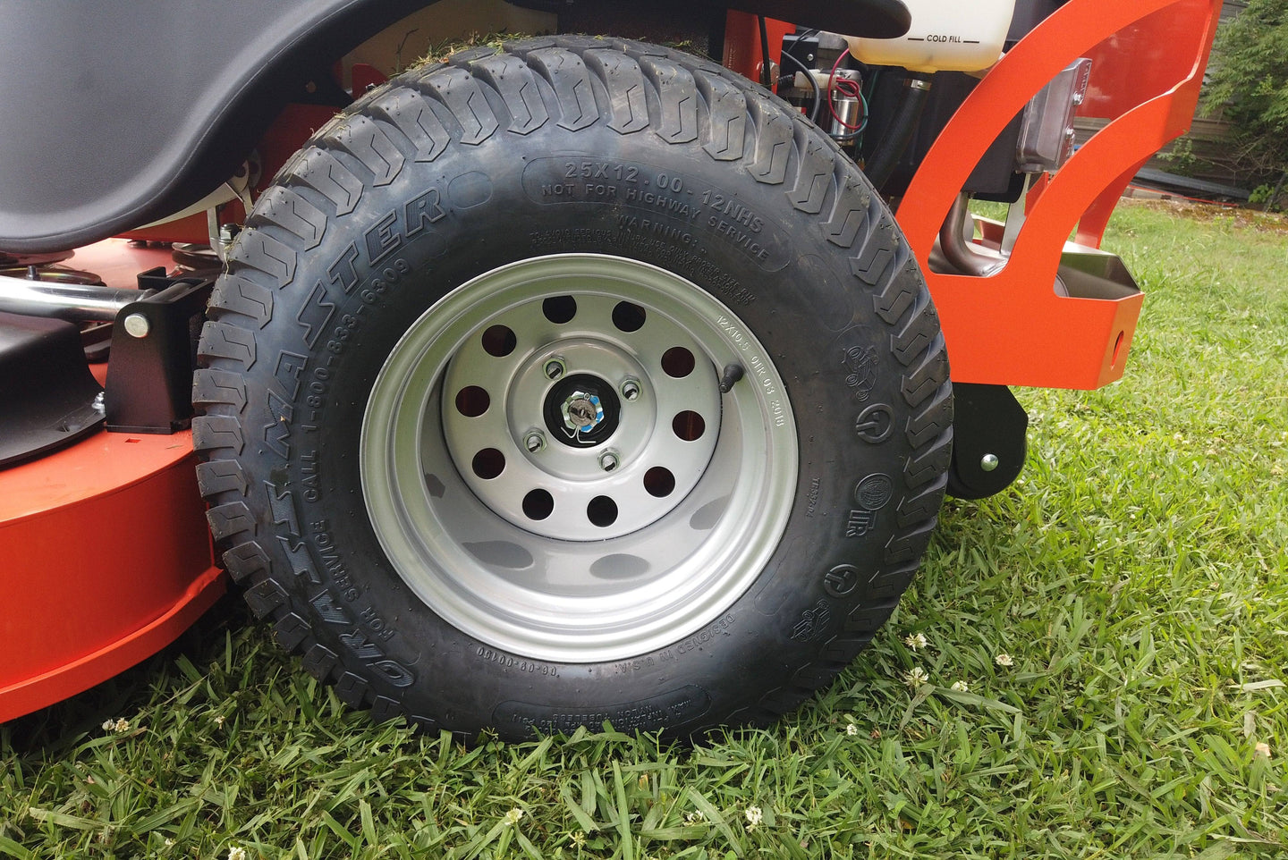 Jacobsen ZT900 2754KW Zero Turn Mower