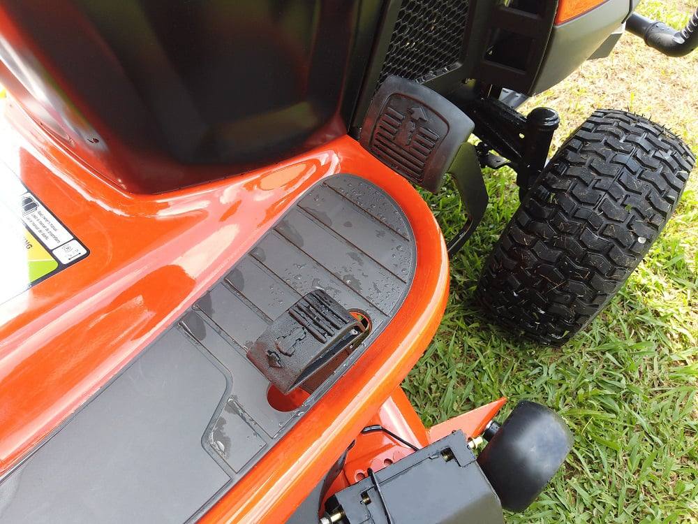 Husqvarna YTH24K48D Locking Diff Lawn Tractor Kohler 24HP