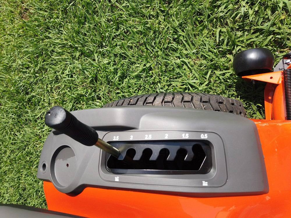 Husqvarna YTH24K48D Locking Diff Lawn Tractor Kohler 24HP