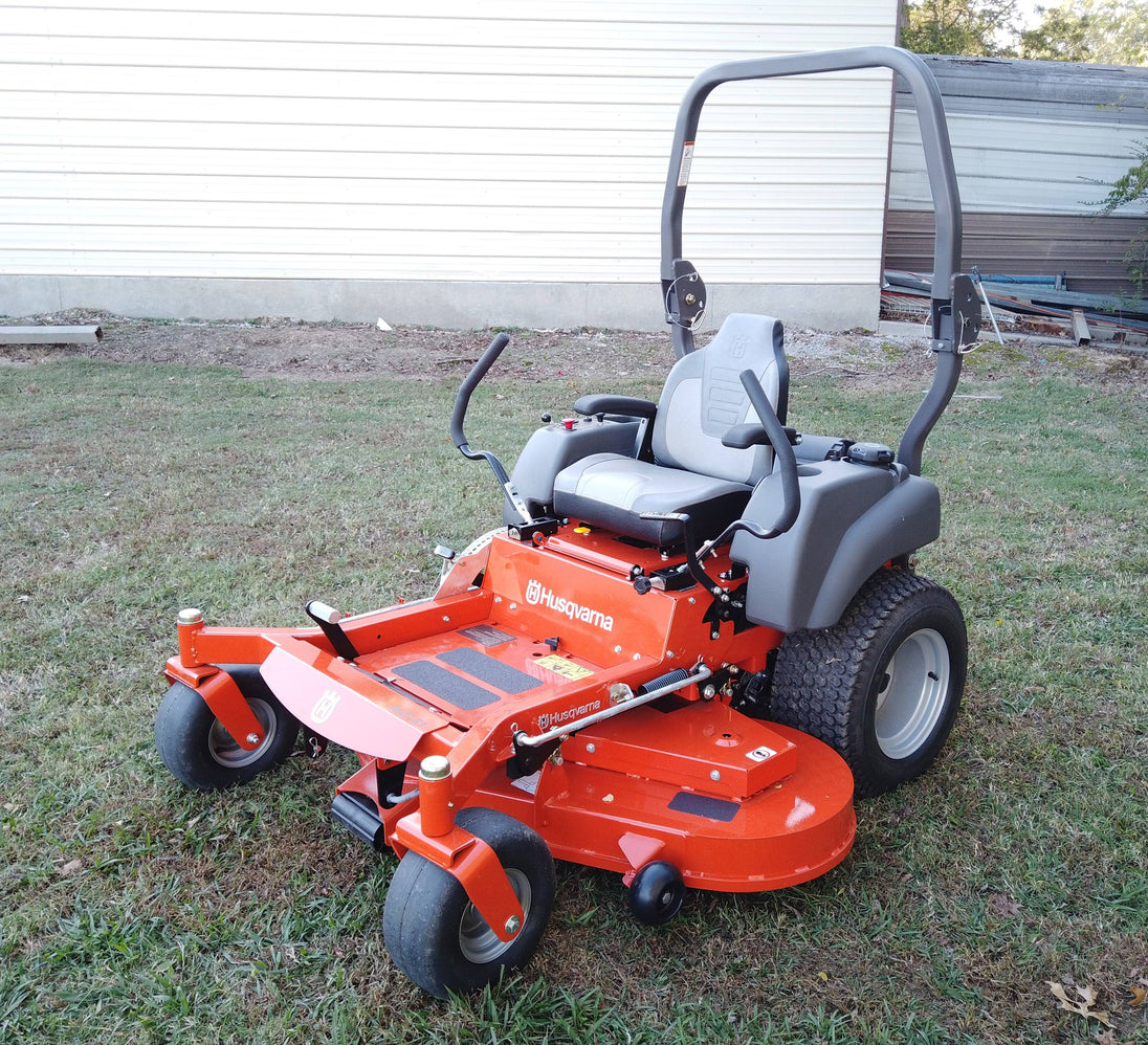 Husqvarna M-ZT 61 Zero Turn Lawn Mower 25 HP Kohler Confidant front view