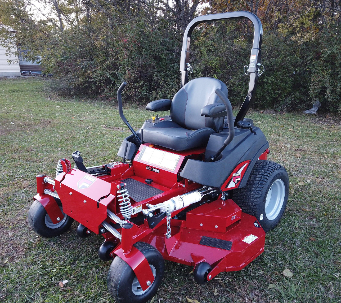 Ferris ISX800 Zero Turn Mower 61" - 26hp FT730V EFI