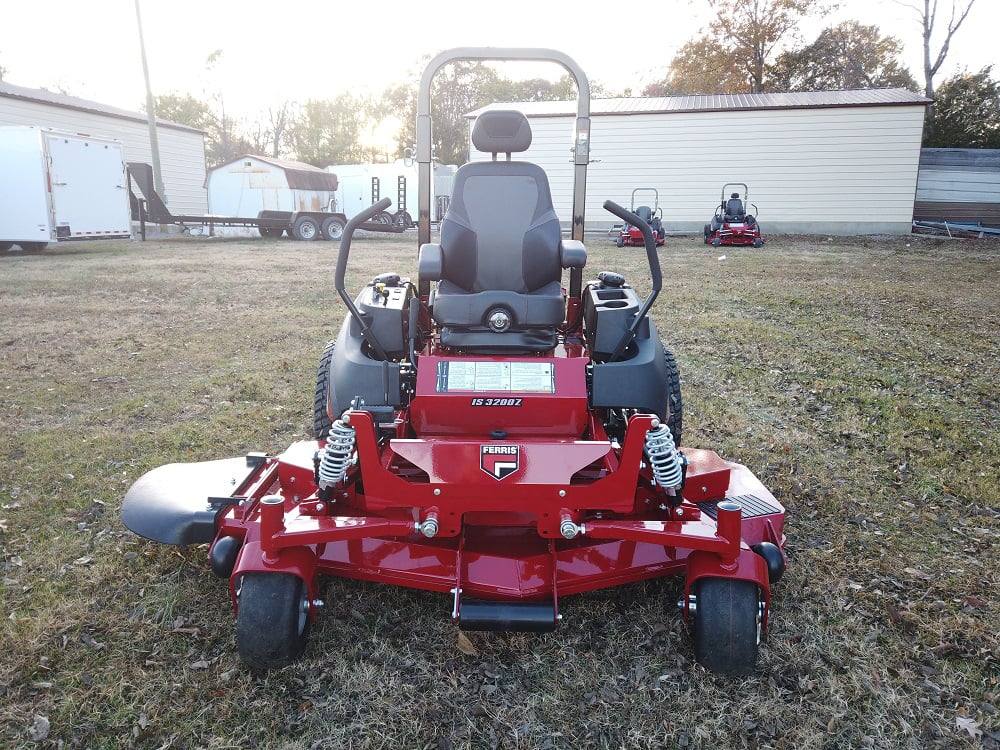 ISX� 3300 Zero Turn Mower Front right view