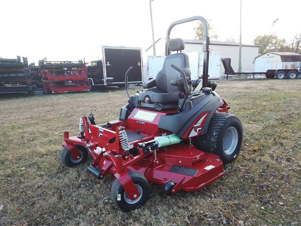ISX� 3300 Zero Turn Mower Front right view