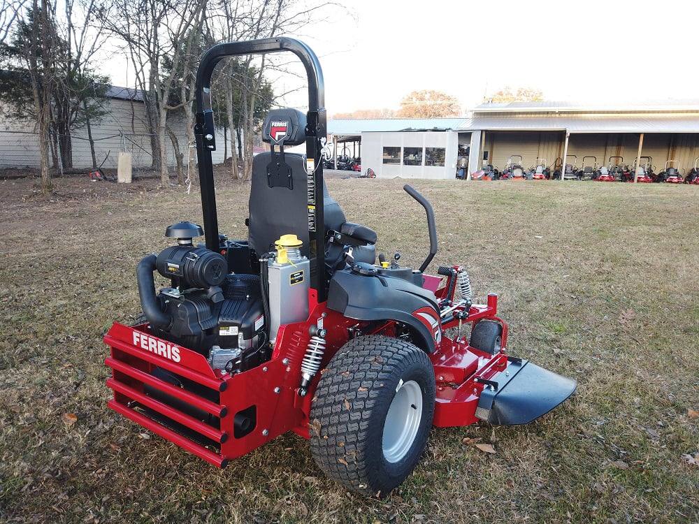 ISX� 3300 Zero Turn Mower Front right view