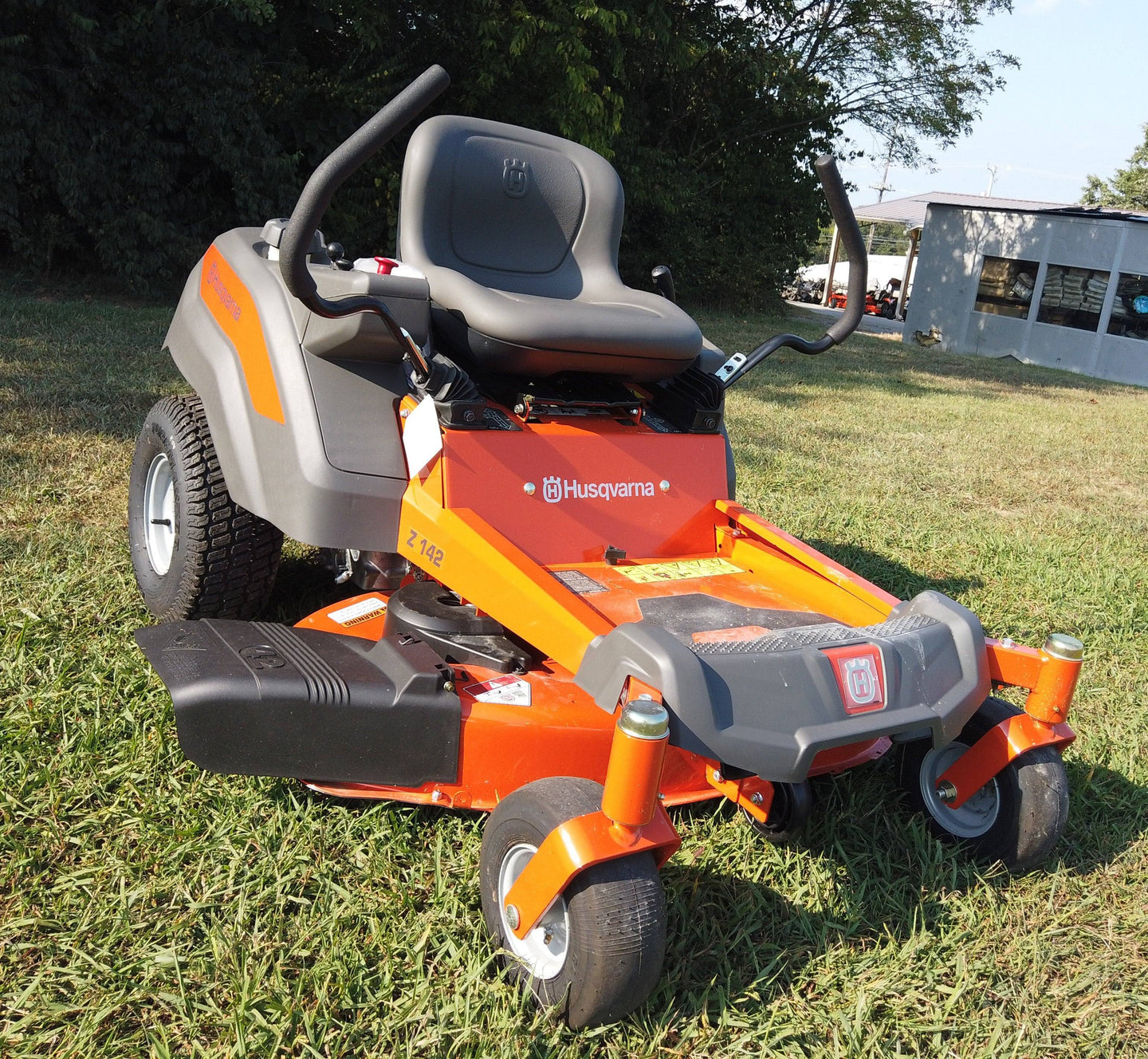 Husqvarna Z142 Zero Turn Mower Kohler V-Twin 17 HP