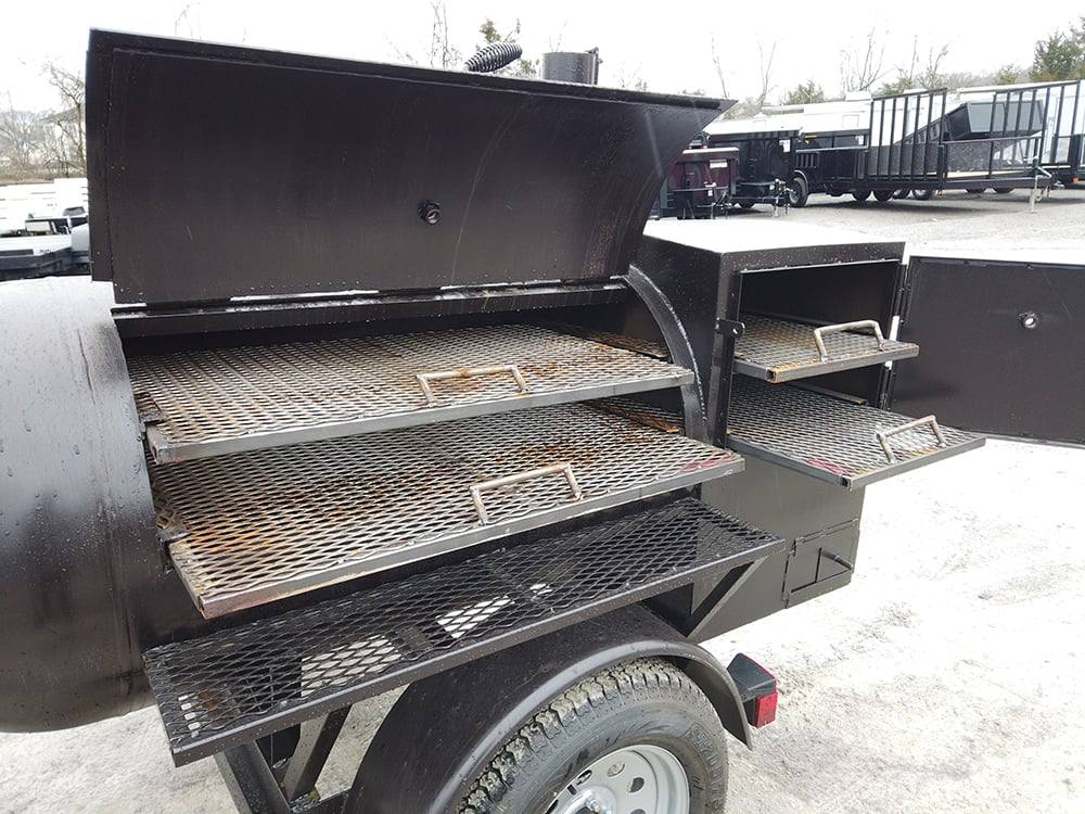Smoker Trailer Pull Behind 5'x8' with Counter Weight Left