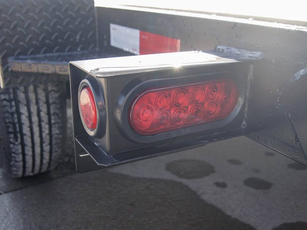7x18 Equipment Trailer Dovetail 5' Ramps