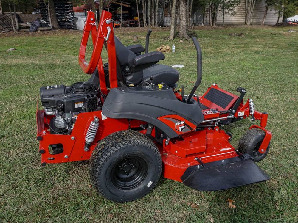 Ferris IS700Z Zero Turn Mower (5901919) with 61"
