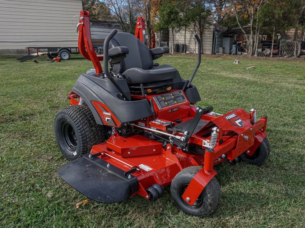 Ferris IS700Z Zero Turn Mower (5901919) with 61"