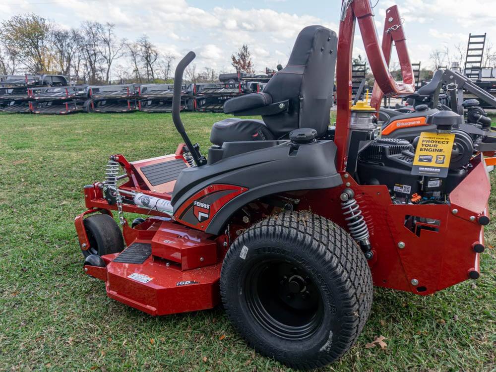 Ferris ISX2200 (5901923) 61" 28HP Vanguard EFI Zero Turn Mower