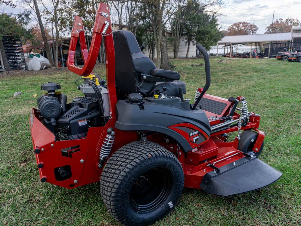 Ferris ISX2200 (5901923) 61" 28HP Vanguard EFI Zero Turn Mower
