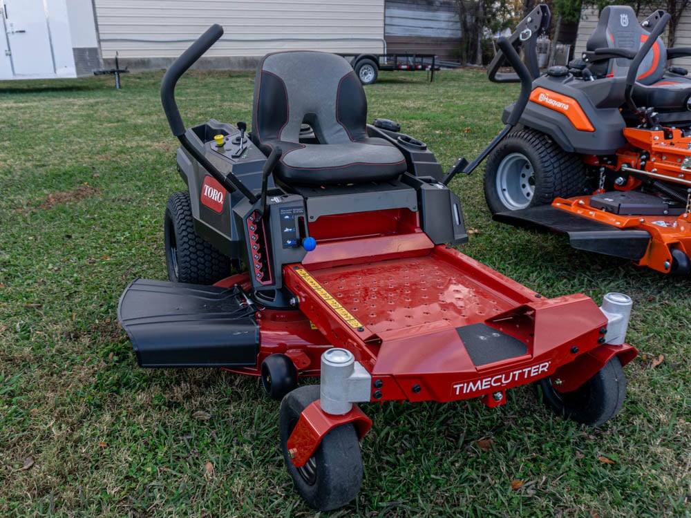 Toro 75740 TimeCutter 42" Zero Turn Mower Front Right