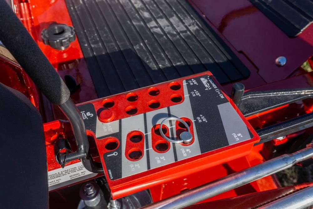 Ferris (5902024) ISX800 61" Zero Turn Mower Front Angle