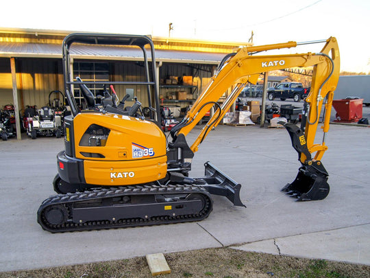 Kato 35V-5 Mini Excavator 8100lbs 23HP Yanmar Diesel