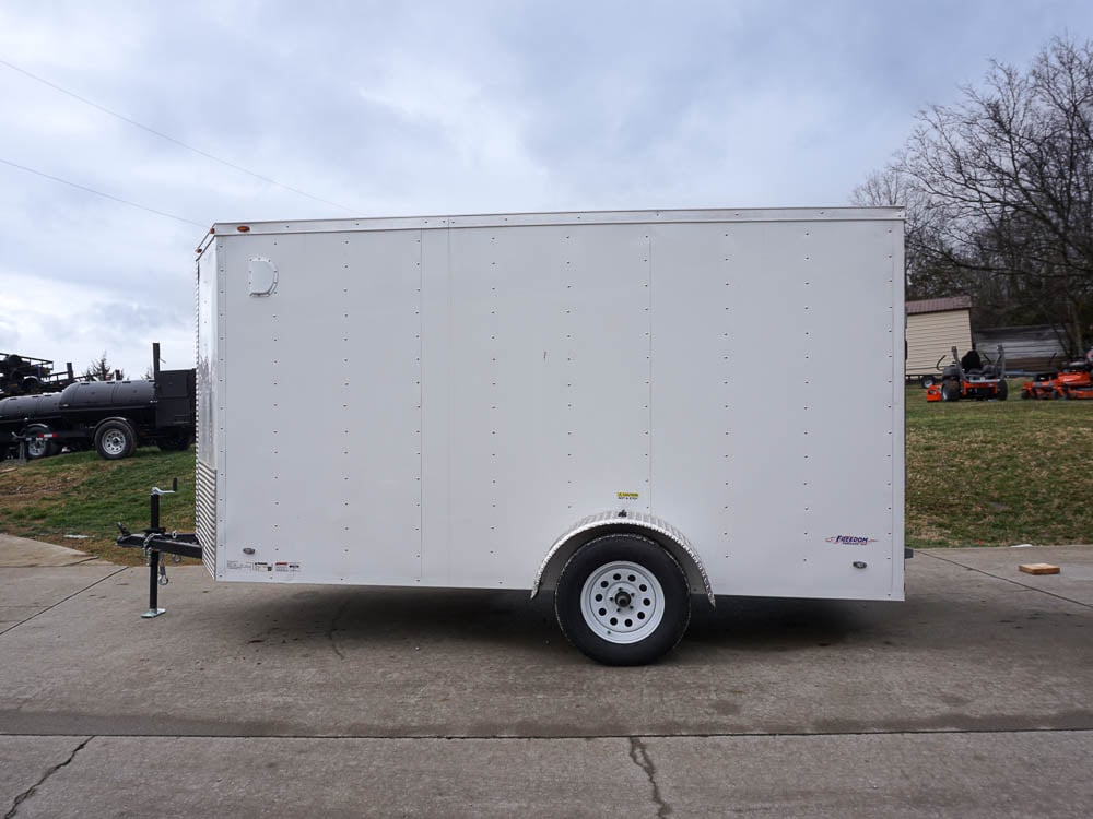 6'x12'  Enclosed V-Nose Trailer White Diamond Plate Floor Side Angle