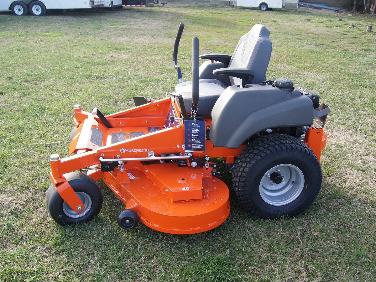 Husqvarna MZ61 61" Zero Turn Lawn Mower 24HP KAW (USED)