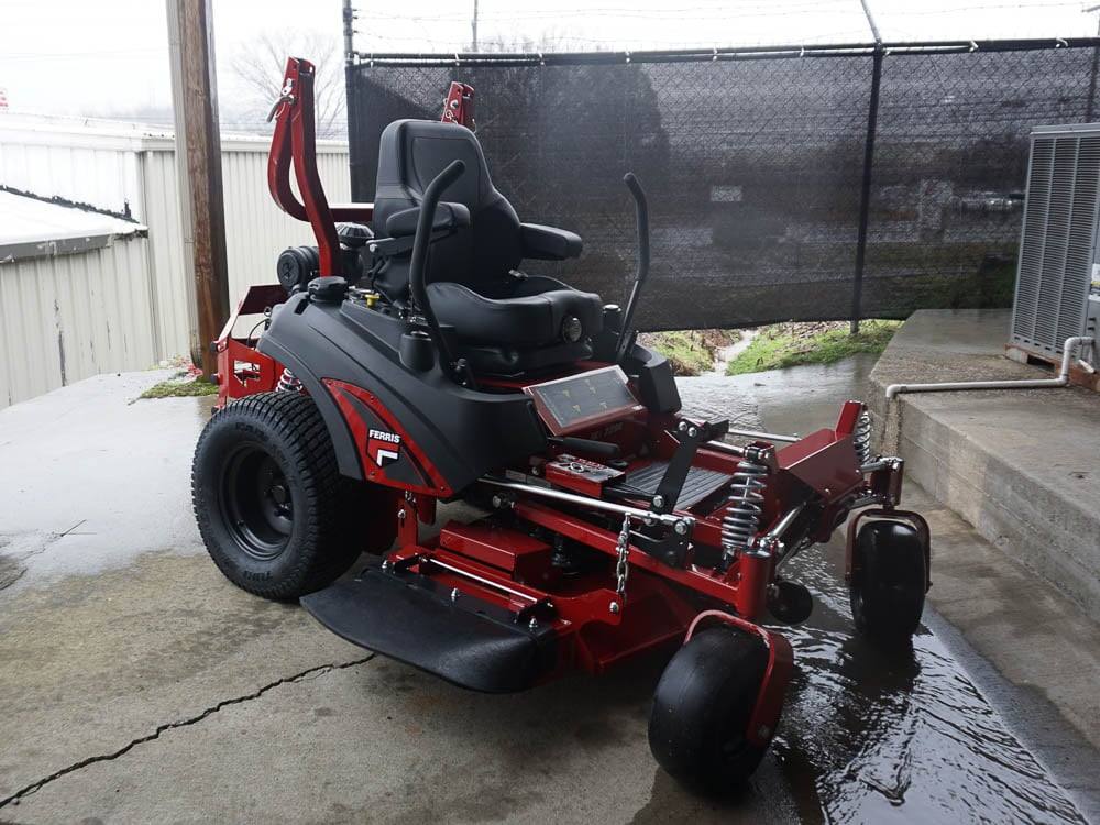 Ferris 52" ISX2200 (5902025) 25.5HP Kawasaki Zero Turn Mower Front