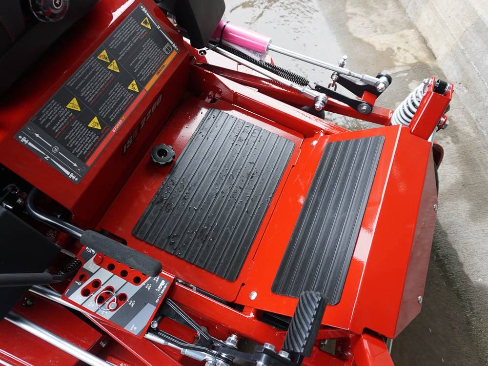 Ferris 52" ISX2200 (5902025) 25.5HP Kawasaki Zero Turn Mower Front