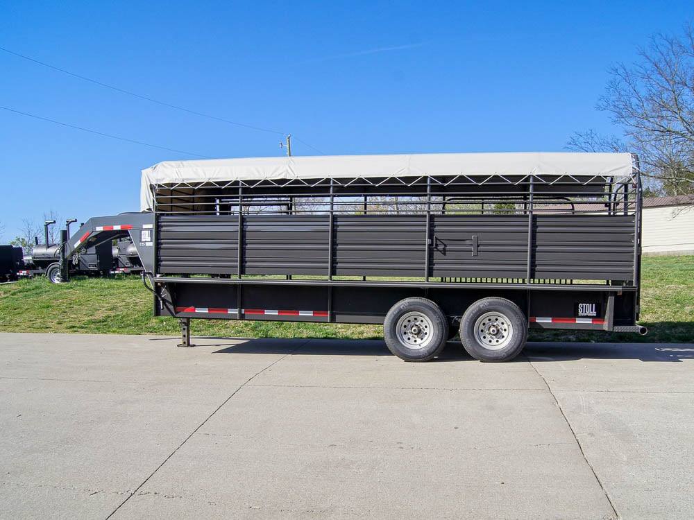 20ft Gooseneck Livestock Trailer Rubber Floor and Canvas Top (2) 7K Axles