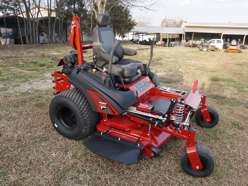 Ferris 61" ISX3300 (5902031) 38.5HP Kawasaki EFI Zero Turn Mower Front