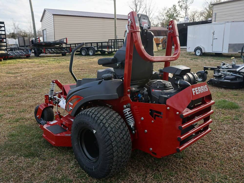 Ferris 61" ISX3300 (5902031) 38.5HP Kawasaki EFI Zero Turn Mower Front