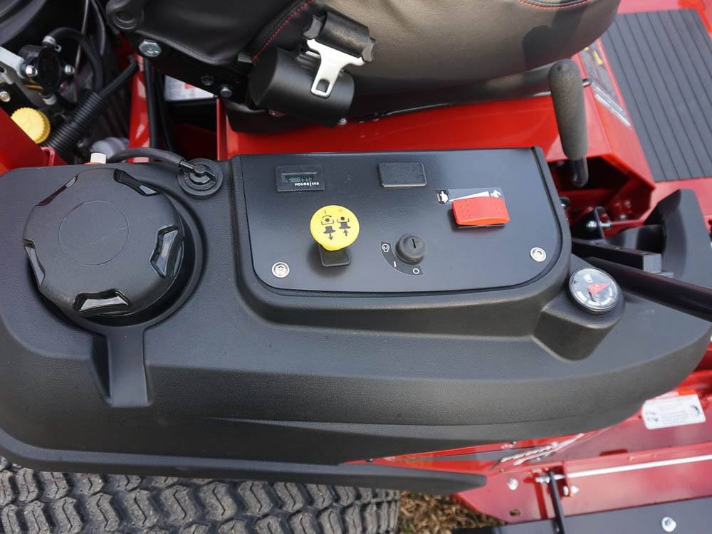 Ferris 61" ISX3300 (5902031) 38.5HP Kawasaki EFI Zero Turn Mower Front
