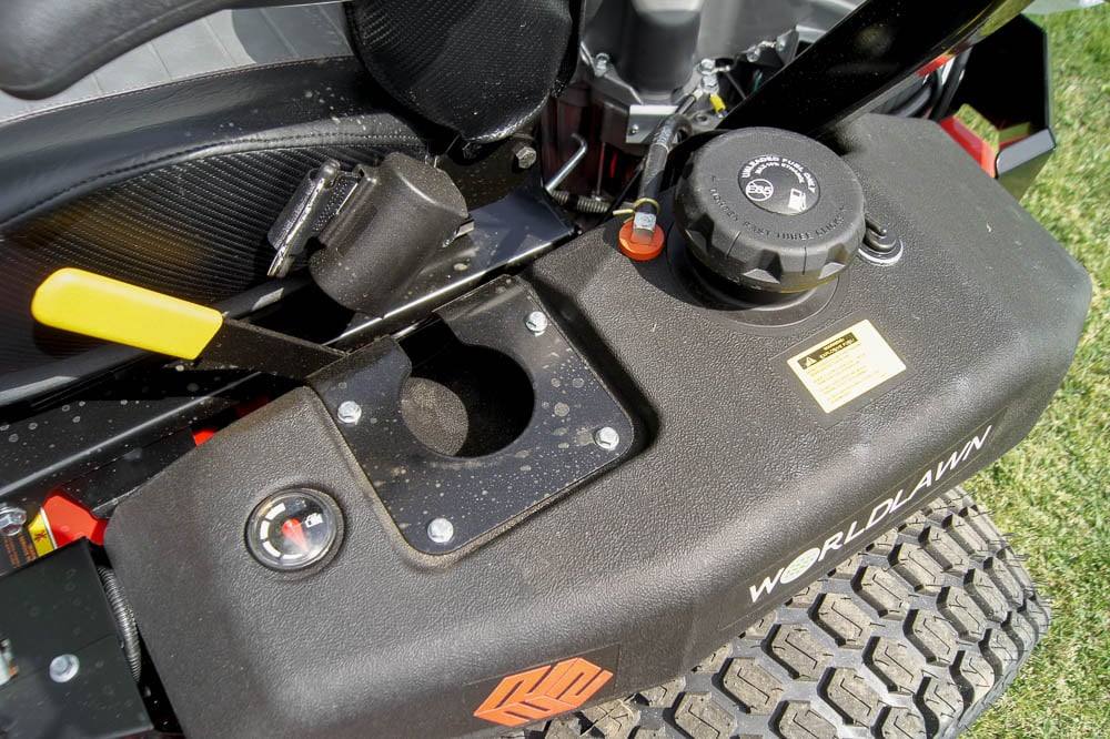 WorldLawn King Cobra Zero Turn Mower Front Right