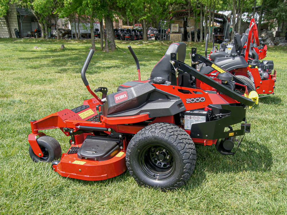 Toro 77285 ZMaster 2000 60" Zero Turn Mower 24.5HP V-Twin