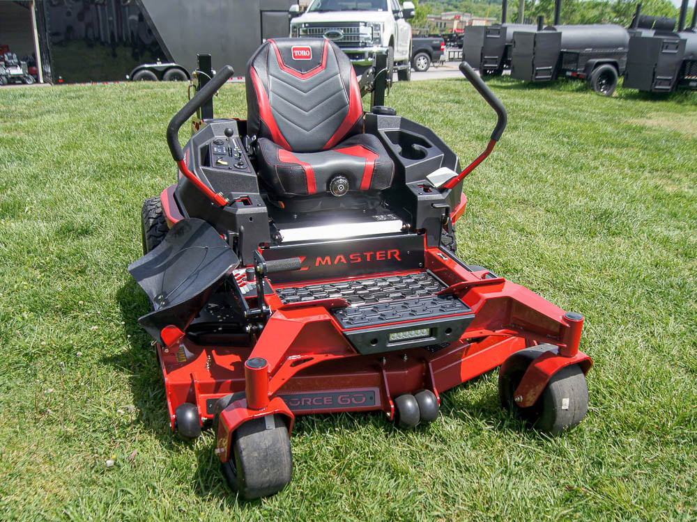 Toro 77285 ZMaster 2000 60" Zero Turn Mower 24.5HP V-Twin