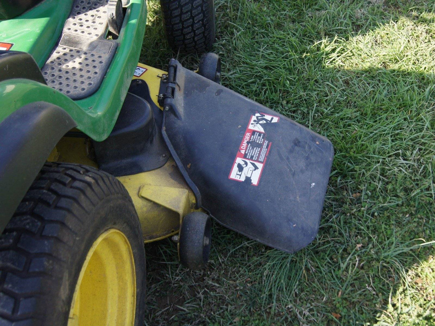 USED John Deere L120A 48" Lawn Tractor 20HP Briggs 416HRS