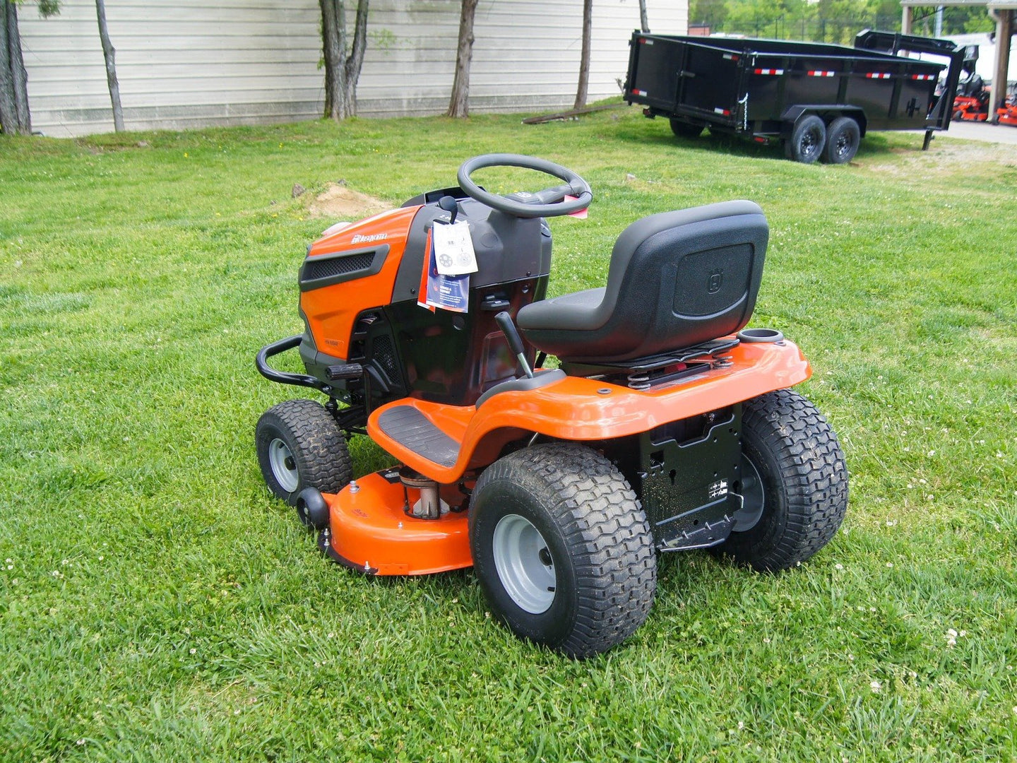 Husqvarna YTH18542 Lawn Tractor Mower 42" - 18.5hp Briggs Engine