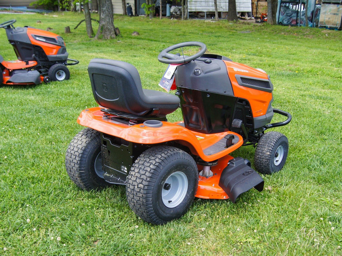 Husqvarna YTH18542 Lawn Tractor Mower 42" - 18.5hp Briggs Engine