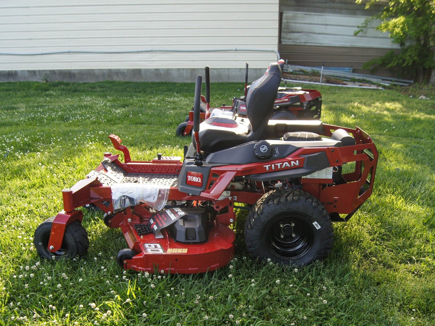 Toro 76604 60" Titan Zero Turn Mower 26HP Kohler