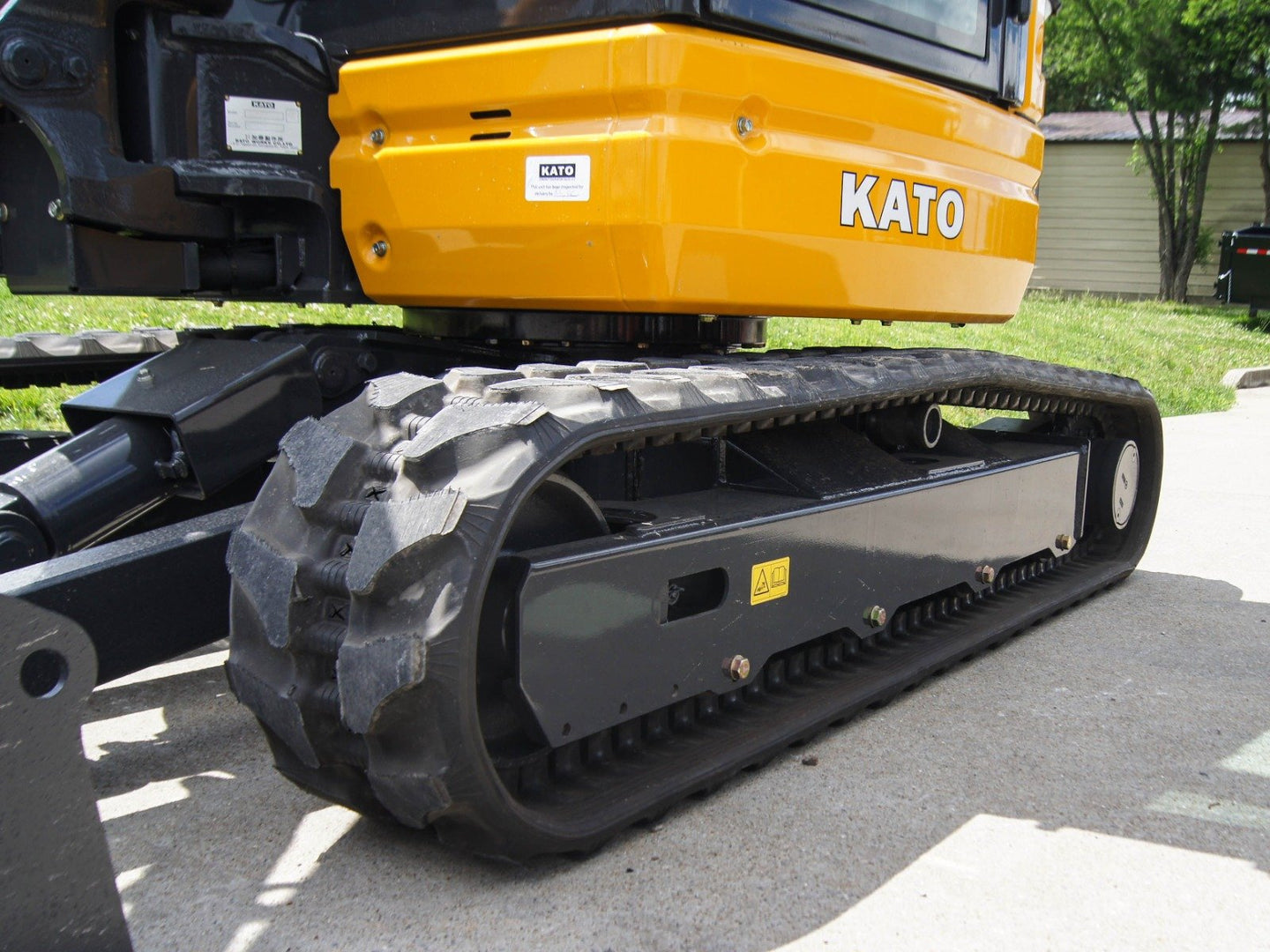 Kato HD35V5 Mini Excavator 8082lbs 23HP Yanmar Diesel Closed Cab