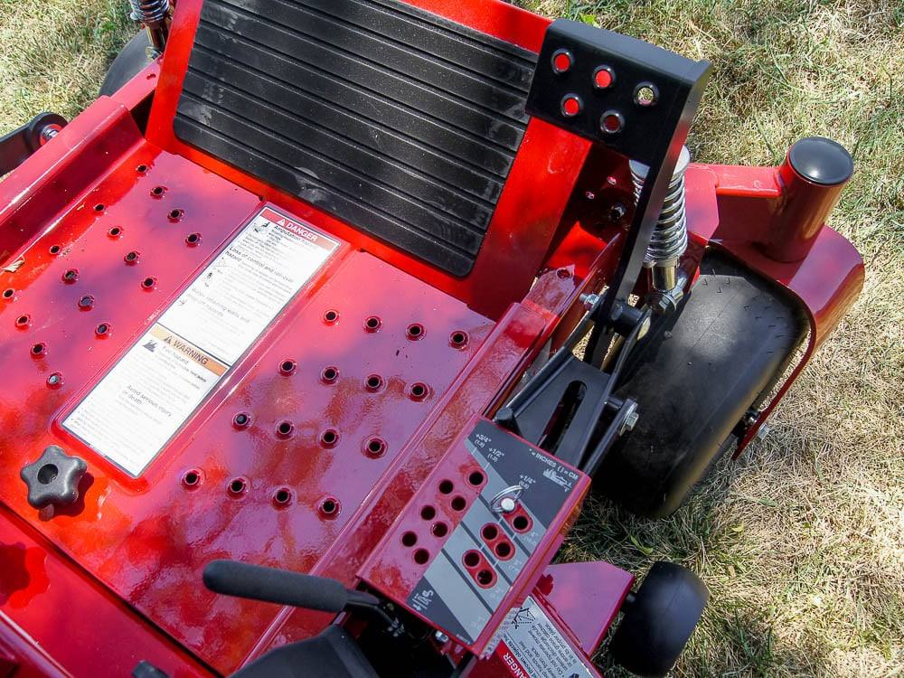 Ferris 500S (5902051) 48" 25HP Briggs and Stratton