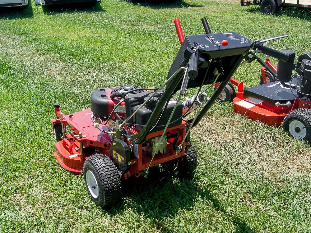 Worldlawn WY28X11BS 28" Walk Behind Lawn Mower 10.5HP Briggs