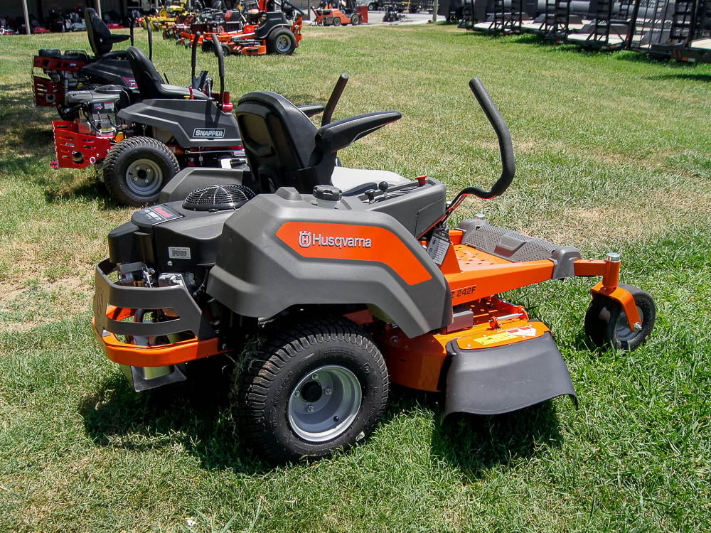 Husqvarna Z242F 42" Zero Turn Mower 21.5HP Kawasaki